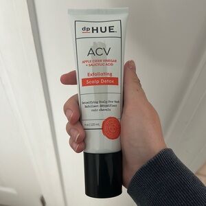 dpHUE ACV Exfoliating Scalp Detox